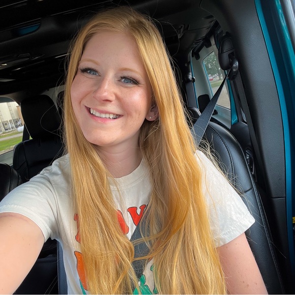 Meet your Posher, Erika - Picture 8 of 9